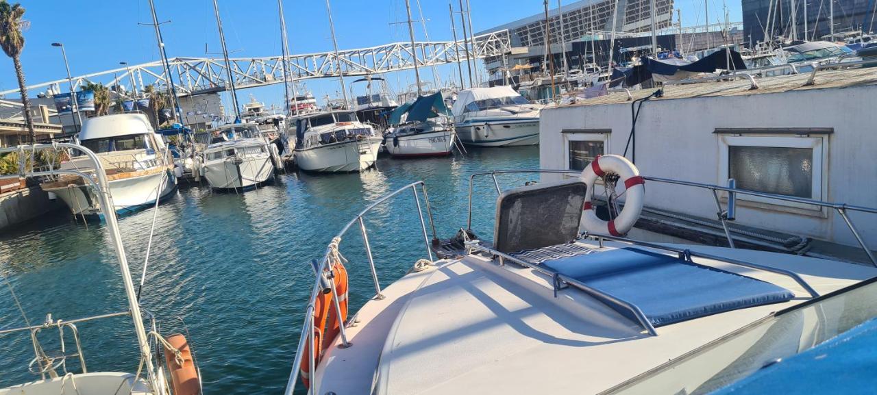 Boat To Sleep In Barcelona Hotell Sant Adrià de Besòs Exteriör bild