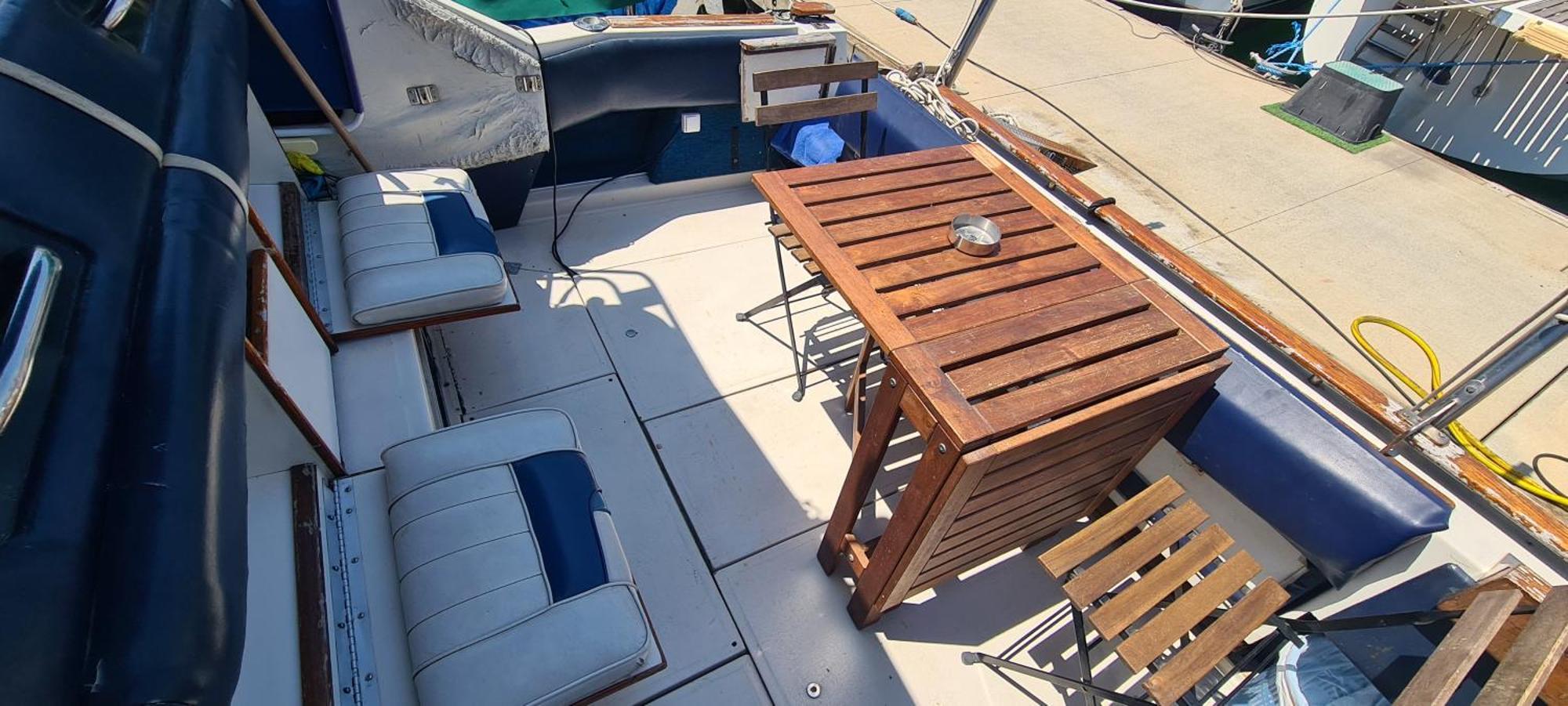 Boat To Sleep In Barcelona Hotell Sant Adrià de Besòs Exteriör bild